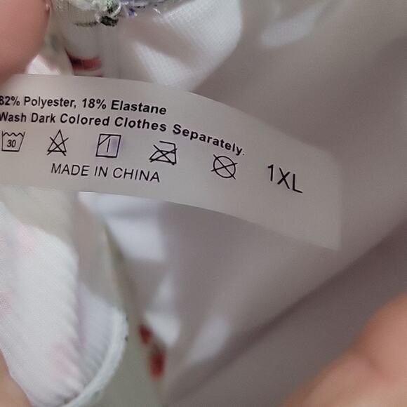 White floral print bikini top women's size 1X - Picture 5 of 5